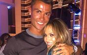 Cuidado Georgina! Jennifer Lopez tem contacto pessoal de Cristiano Ronaldo no telemóvel