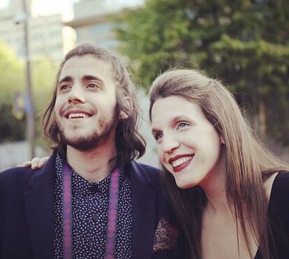 Luísa Sobral protege o irmão Salvador em dia de Festival da Canção