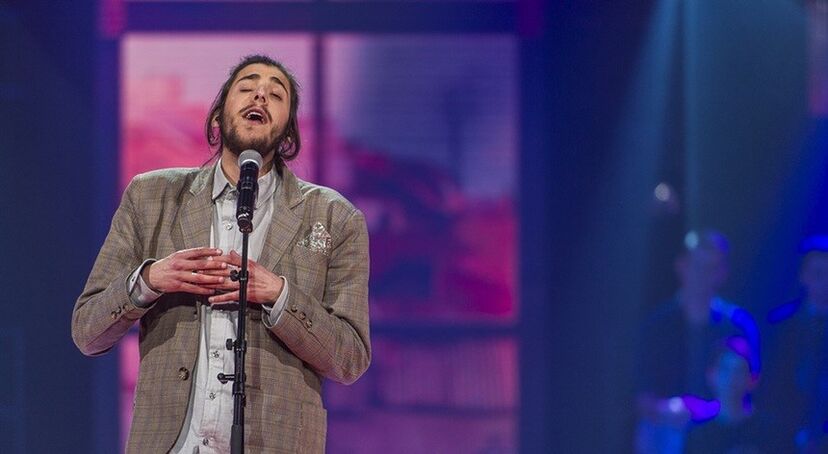 Salvador SObral interpretou a música 'Amar por Dois'