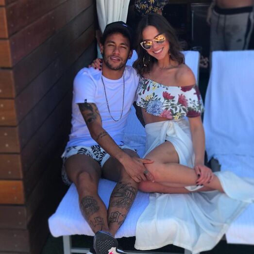 Neymar e Bruna Marquezine na África do Sul, a meio de junho