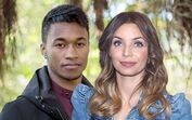 Djaló regressa a Portugal para atrapalhar noivado e gravidez de Luciana