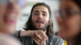 Salvador já faz fisioterapia mas há mistério em torno do coração que recebeu