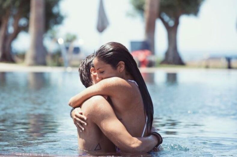 Mia Rose e vocalista dos D.A.M.A deram o nó