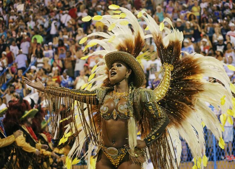 Toda beleza e sensualidade do grupo especial das escolas de samba cariocas
