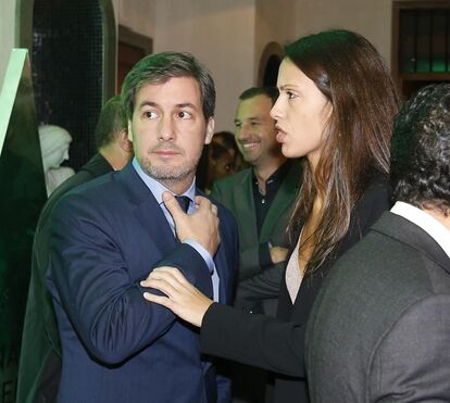Bruno de Carvalho pede divórcio de Joana e vira costas a todos... menos à filha mais velha