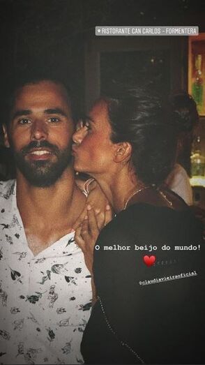 Cláudia Vieira e João Alves já não escondem do público a paixão