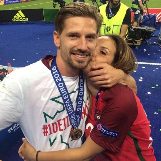 Aguenta Cora O Mulher De Adrien Silva Faz Homenagem Emotiva Ao