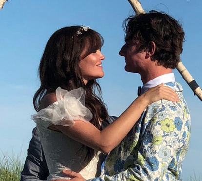 Casou o sobrinho neto de Kennedy. Veja as imagens românticas da cerimónia exclusiva