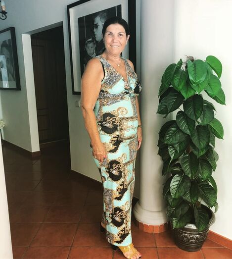 Longe de Ronaldo, Dolores apoia filho