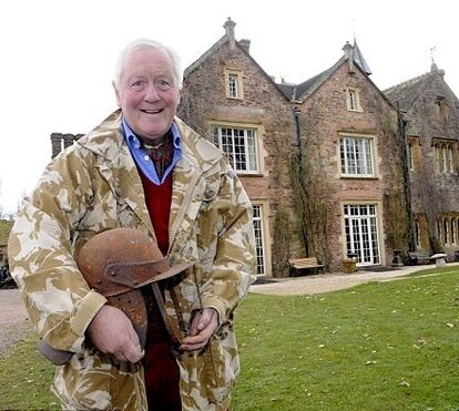 Aristocrata multimilionário de 72 anos procura "jovem esposa" que lhe dê um herdeiro... a troco de 22 milhões de euros