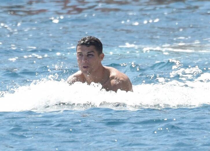 Conheça o passado da mulher que quer condenar Ronaldo