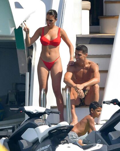 Georgina defende Ronaldo e faz-lhe declaração de amor