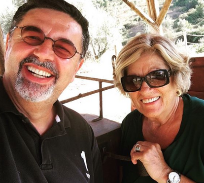 Choque e sofrimento: Malato acusa a mãe de cortar relações por ele ser gay e culpa as Testemunhas de Jeová