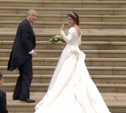 Princesa Eugenie: veja o vestido de noiva que deixa ver a cicatriz nas costas