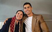 As 12 horas de terror de Cristiano Ronaldo desde que soube do AVC da mãe até estar com ela na cama do hospital