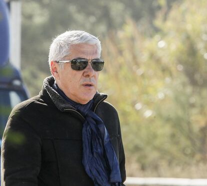Sócrates rendido aos encantos da Ericeira onde vive numa casa de luxo com a namorada
