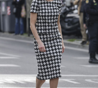 Da realeza a Hollywood, celebridades rendidas ao 'pied-de-poule'