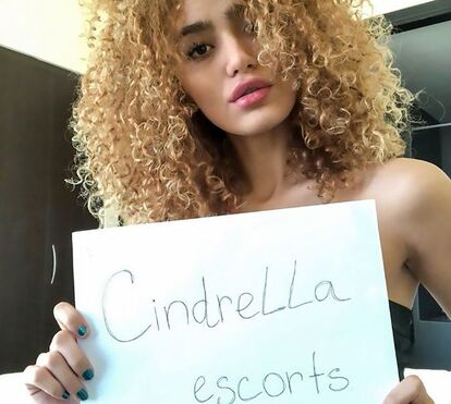 Modelo vende a sua virgindade a um desconhecido... por 2 milhões de euros!