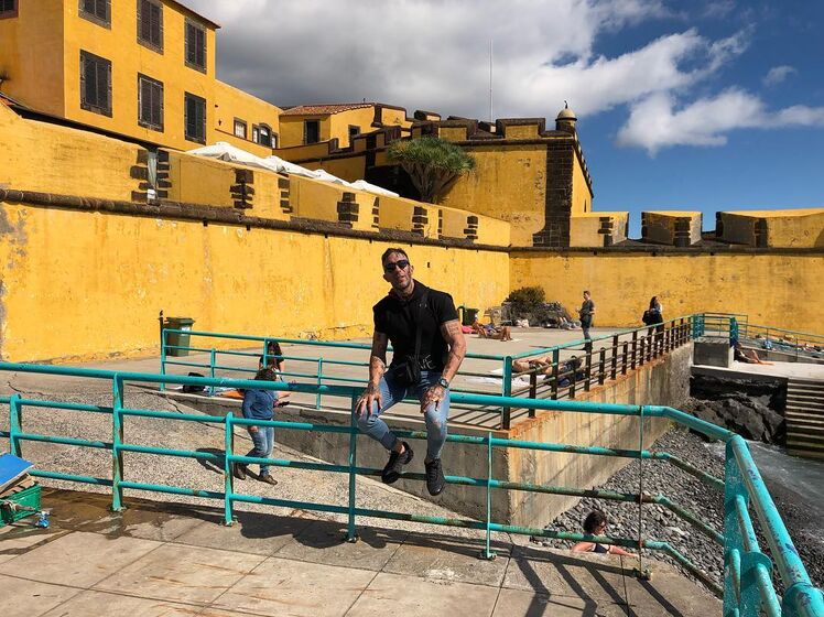 Quem é o novo amigo italiano da irmã de Ronaldo envolvido em várias polémicas?