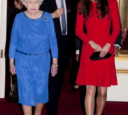 A rainha Isabel II manda no guarda-roupa de Kate Middleton? Especialistas garantem que sim... até nas meias!