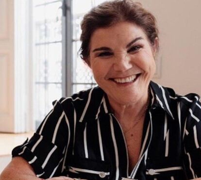 "Princesa da praia"! Dolores Aveiro retoma tradição das fotografias em fato-de-banho