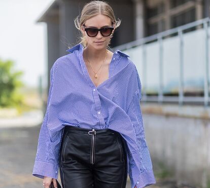 Roubadas do armário do namorado! Todas querem uma camisa masculina às riscas