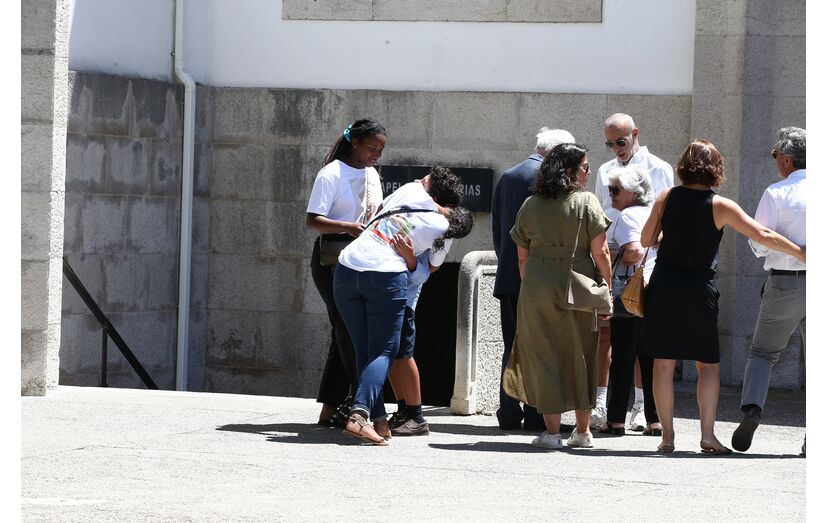 Muita emoção no último adeus a Mariama Barbosa Nacional FLASH