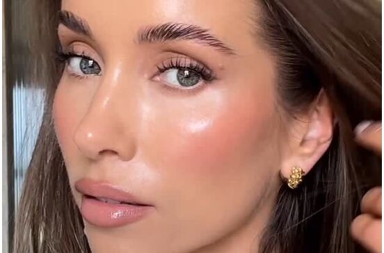 Descubra a tendência mais elegante para as unhas de verão