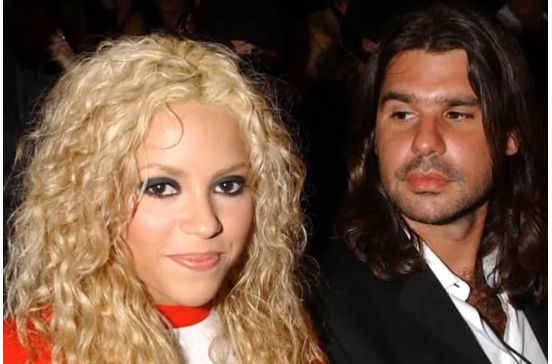 Shakira e Antonio de la Rúa.webp