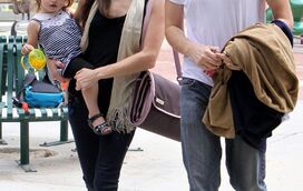 Milla Jovovich casa pela terceira vez