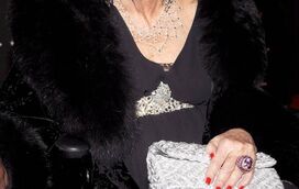 Elizabeth Taylor desmente casamento