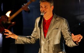 GNR: “Ainda ficamos nervosos em palco” 