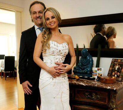 Francisco Penim troca alianças em festa íntima