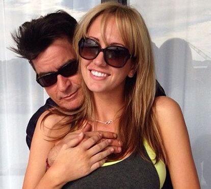 Charlie Sheen vai casar pela quarta vez