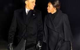 Michelle Obama faz férias sozinha no Havai 
