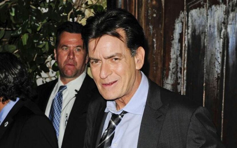 Noiva de Charlie Sheen afinal é casada