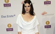 George Clooney quer Lana Del Rey a cantar no casamento