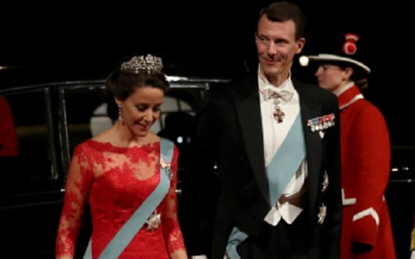 Joachim leva Marie a festa de ex-princesa