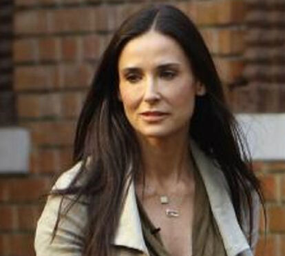 Demi Moore oferece ajuda a Ashton Kutcher 