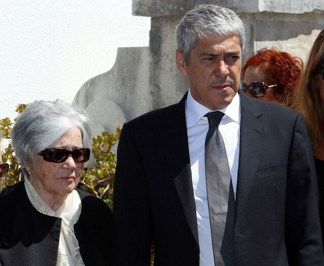 José Sócrates, ex-primeiro-ministro, mãe, Maria Adelaide