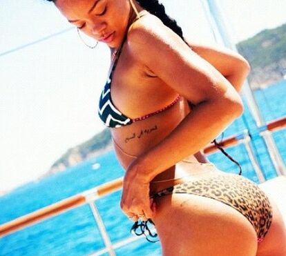 Ups! Rihanna apanhada a gritar com o namorado árabe