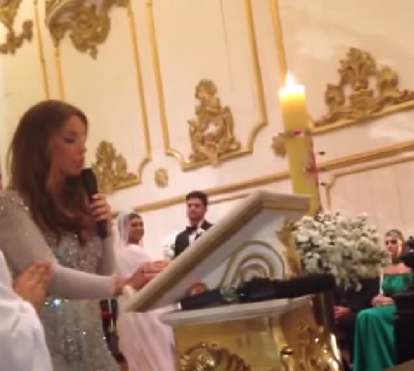 Ivete Sangalo lê texto da Bíblia  no casamento de Preta Gil