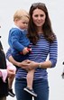 Kate Middleton, George, realeza, monarquia, Inglaterra, roupa, look, estilo, descontraído, mãe, filho, maternidade