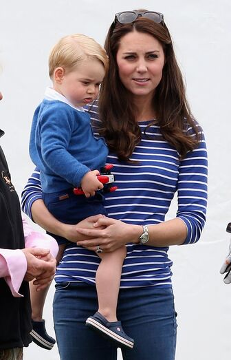 Kate Middleton, George, realeza, monarquia, Inglaterra, roupa, look, estilo, descontraído, mãe, filho, maternidade