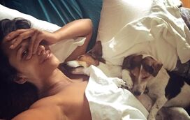 Rita Pereira nua na cama