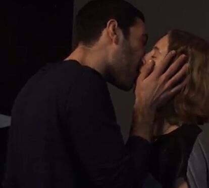 Estes beijos entre judeus e árabes desapareceram do Facebook