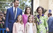 reis, rei, Felipe VI, Letizia, rainha, Leonor, Sofia, princesa, infanta, monarquia, realeza, Missa, Páscoa, meninas, crianças, casal, família, Espanha