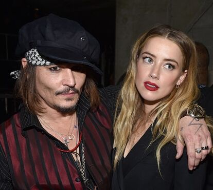 Amber Heard pede divórcio de Johnny Depp