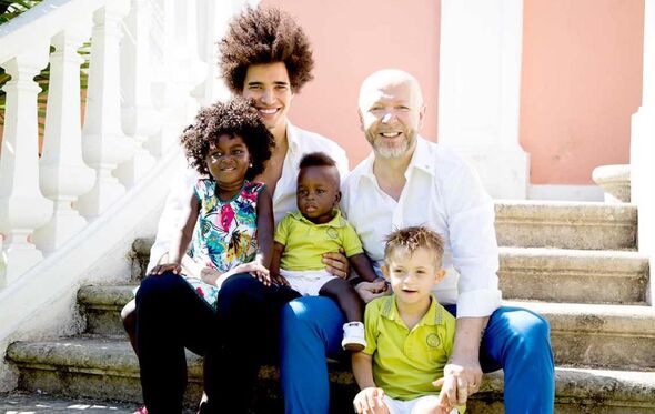Luís Borges, Eduardo Beauté, questões sociais, batizado, cabeleireiro