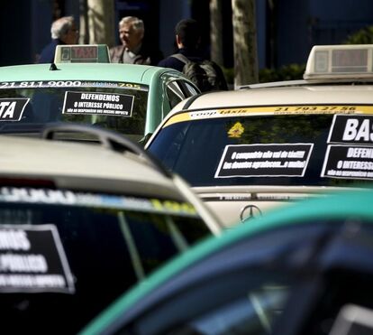 Governo demarca-se de nova lei que pune a Uber